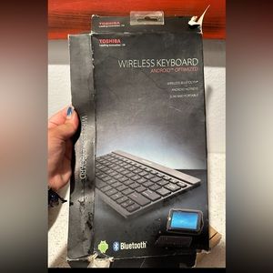 Toshiba Wireless Keyboard
